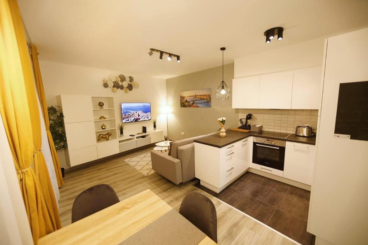 Budapest Flamingo Central Home Stay - Balcony, Ac, Downtown Exteriér fotografie